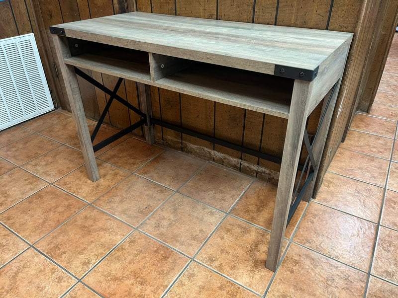 Farmhouse Metal and Wood Desk - Grey Wash